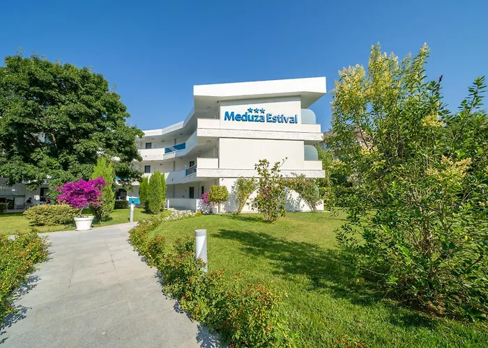 Hotel Meduza Estival