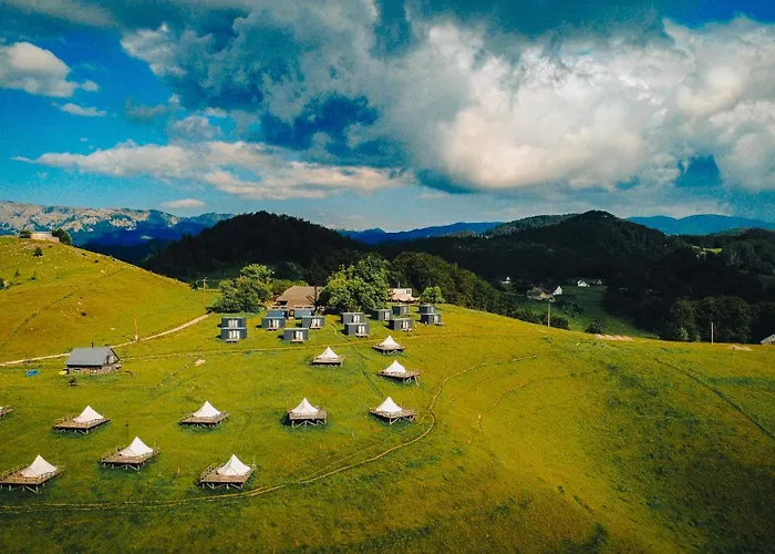 Ursa Mica Glamping