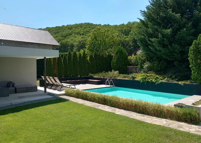 Vila Gosen Sard, România