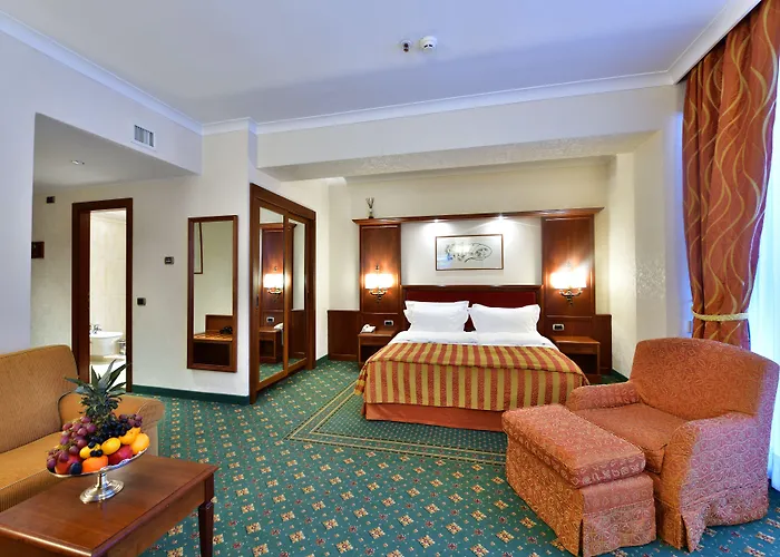 Lux Garden Hotel Azuga, România