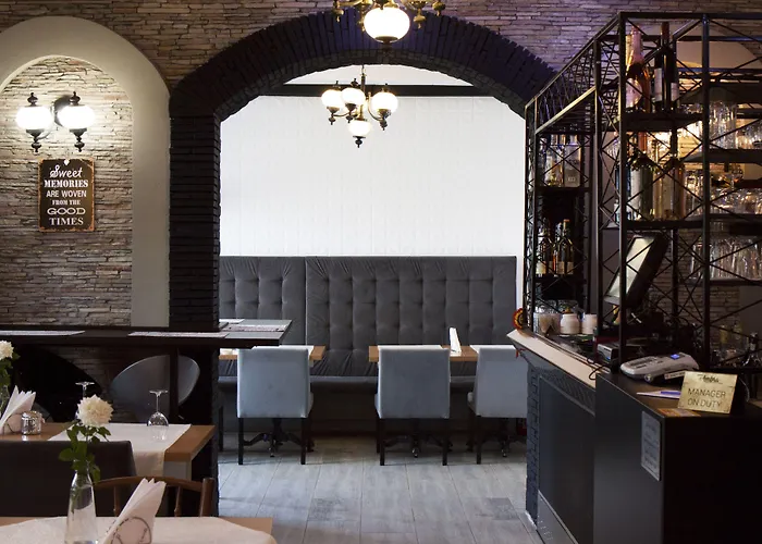 Ambra Boutique & Bistro