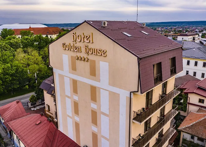 Hotel Golden House