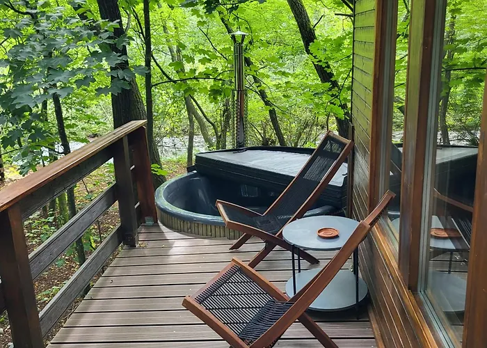 Porumbacu Treehouse