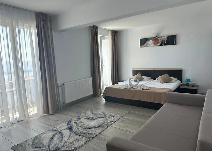 Hotel Cosmos