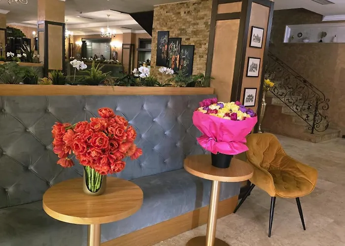 Hotel Yarus Plus