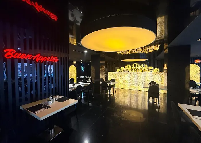 Plaza V Executive Hotel