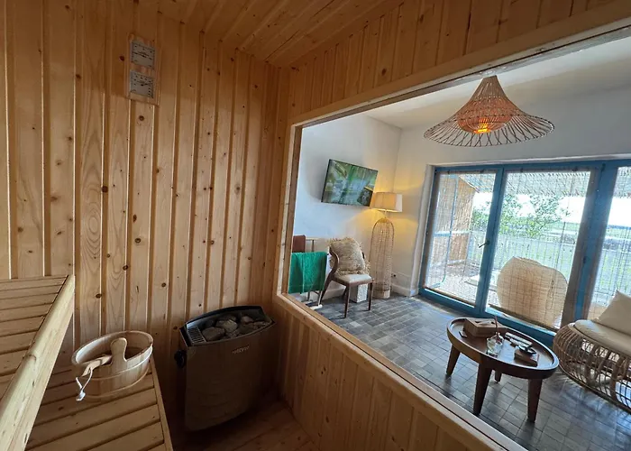 5 Chirpici - Small Traditional Resort