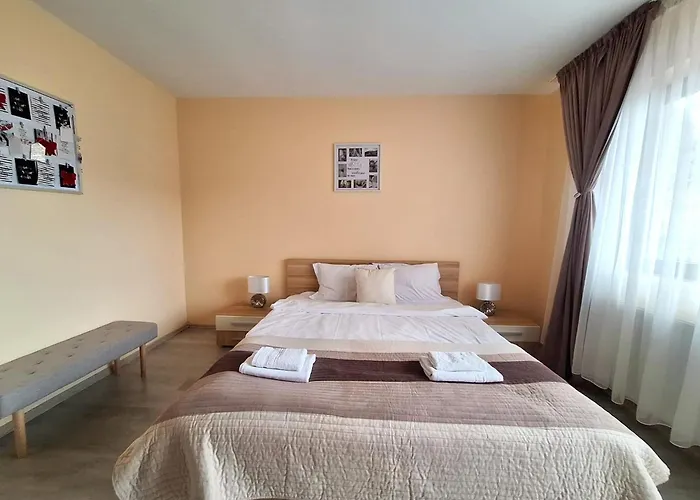 Kalinderu ADET ,lângă pârtie