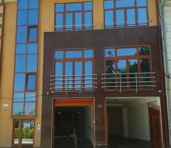 Vila Adriano
