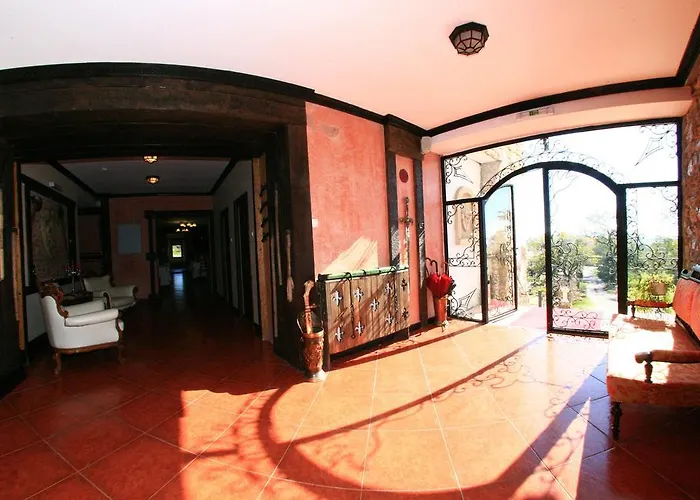 Castelul Lupilor Hotel Chimindia, România