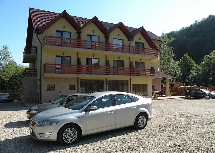Pensiunea Roua Muntelui Dejani, România