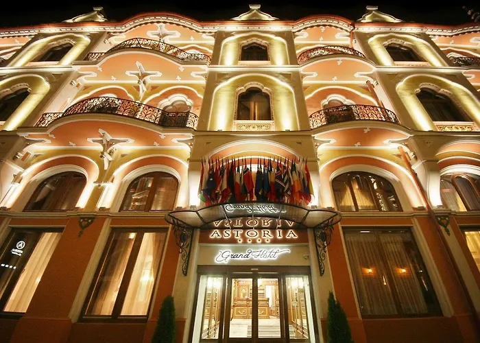 Astoria Grand