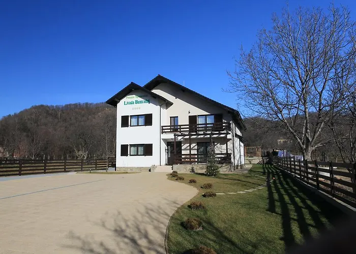Pensiunea Livada Bunicului Stanesti , România