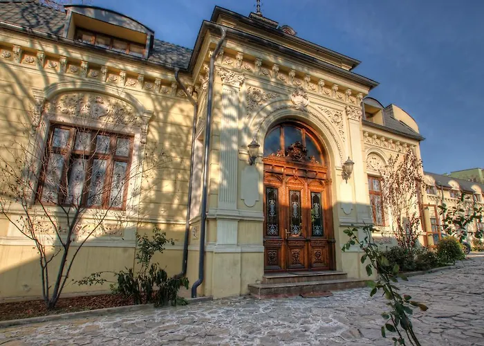 Hotel Restaurant Casa Cu Tei