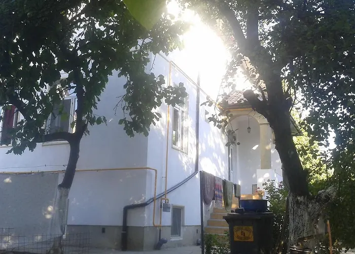 Alfredo Hostel