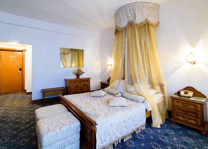 Hotel Decebal Bacău, România