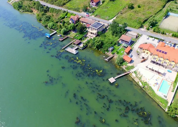 Mai Danube Hotel Ieşelniţa, România