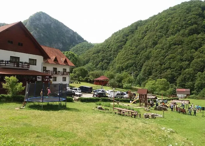 Pensiunea Sub Piatra