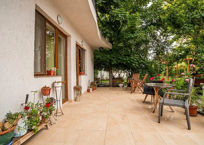 La Papu și Maia Hotel Eforie Sud , România
