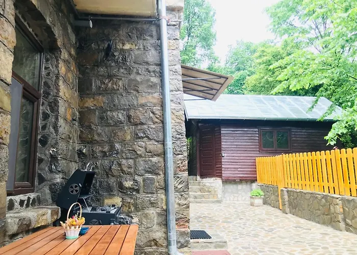 Apartment Carol Private Yard With Barbeque And Parking